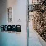- Croix-de-ville *