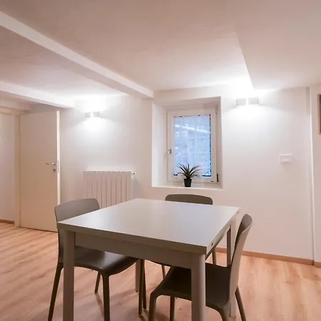 Apartamento - Croix-de-ville